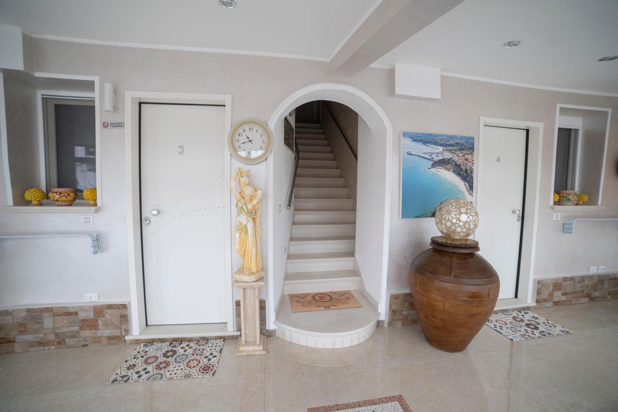 La Perla Del Tirreno Bed & Breakfast Tropea Exterior foto